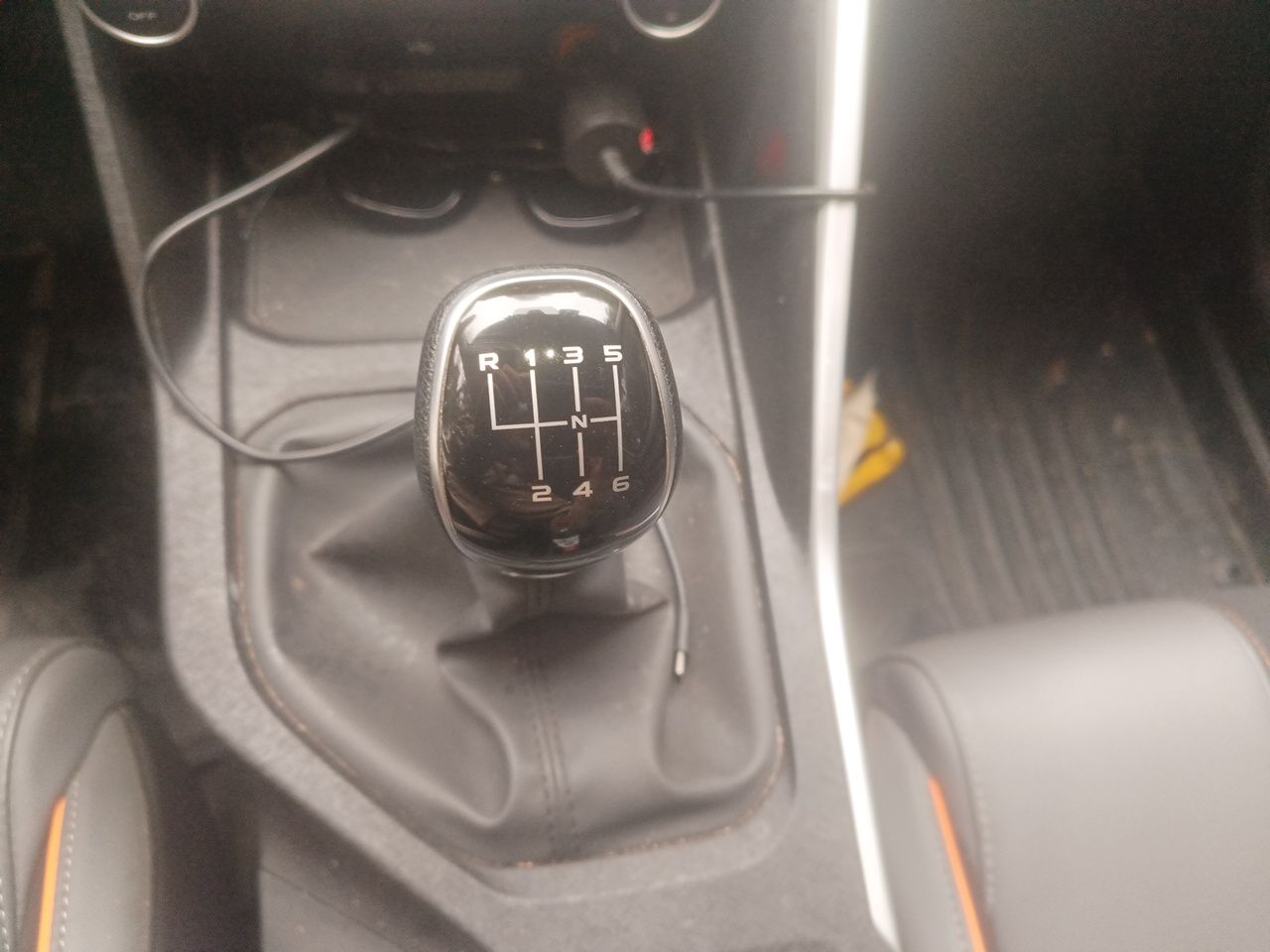 Geely Auto Coolray 2023 1.4T Manual Gold Edition — снимка 14