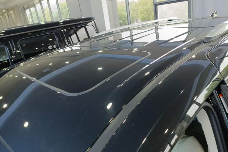 Used Toyota Granvia 2023 2.5L Hybrid Prestige PLUS Edition
