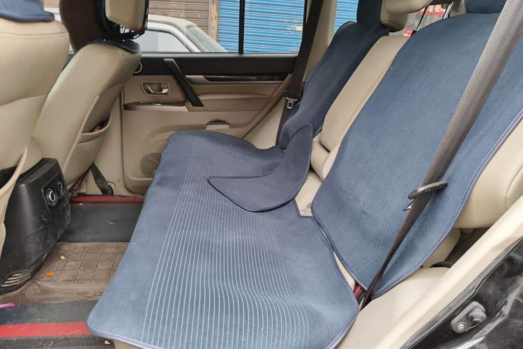 Used Mitsubishi Pajero 