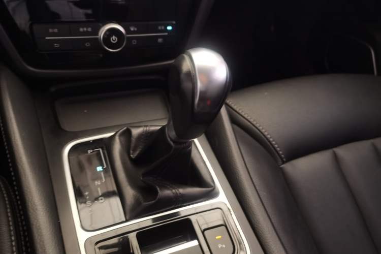 Used BYD Song MAX 2018 1.5T Automatic Smart Connect Elite Model with 6 Seats