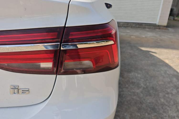 Used Roewe i6 2019 PLUS 1.6L CVT 4G Connected Flagship Deluxe Edition
