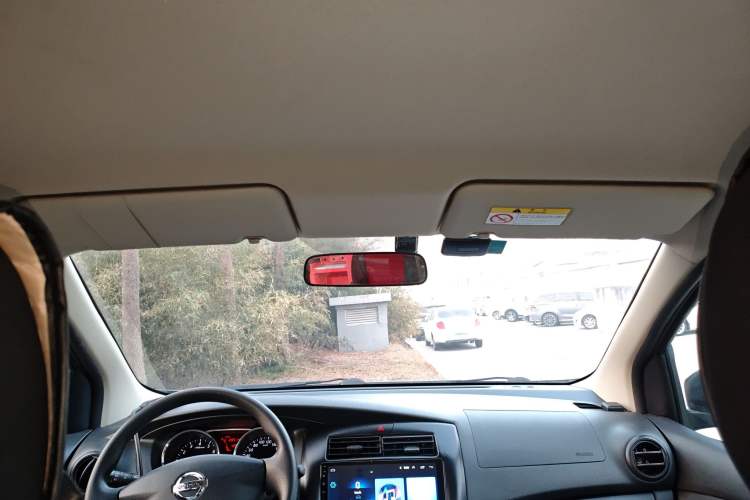 Used Nissan Livina 2015 1.6XE CVT Comfort Edition Headliner