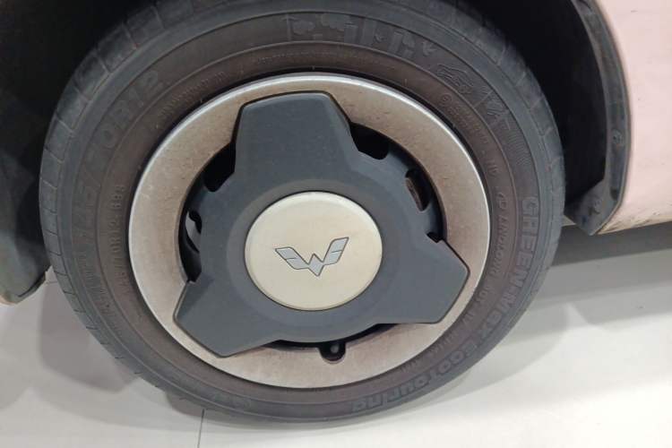 Used Wuling Hongguang MINIEV 2021 Macaron Premium Model – Lithium Iron Phosphate