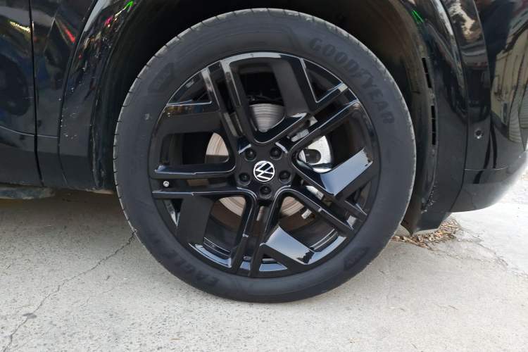 Used Volkswagen Teramont 2025 Tiguan Pro 450TSI Four-Wheel Drive Summit Edition Right Front Wheel Hub