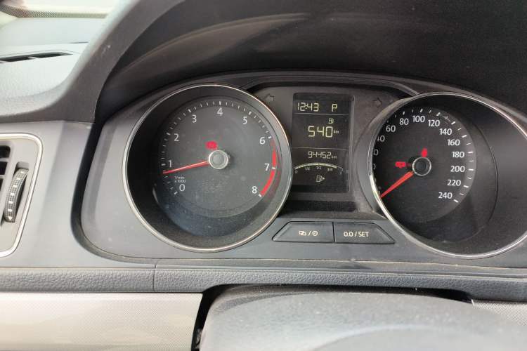 Used Volkswagen Lavida 2017 230TSI DSG Comfort Edition Odometer Close Up