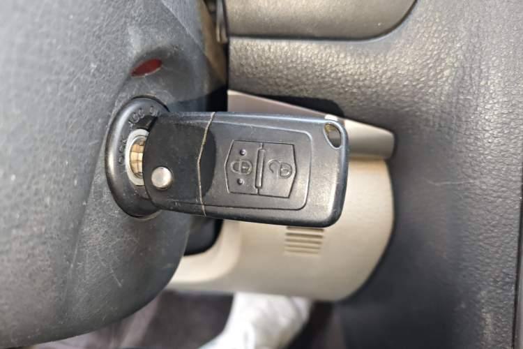 Used Bestune B50 2012 1.6L automatic with sunroof