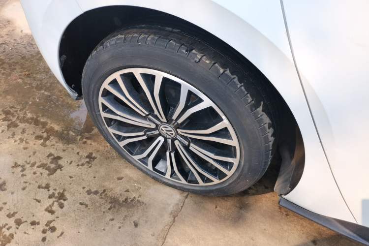 Used Volkswagen ID.3 2023 Upgraded Model Pure Intelligent Enjoyment Version Right Rear Wheel Hub