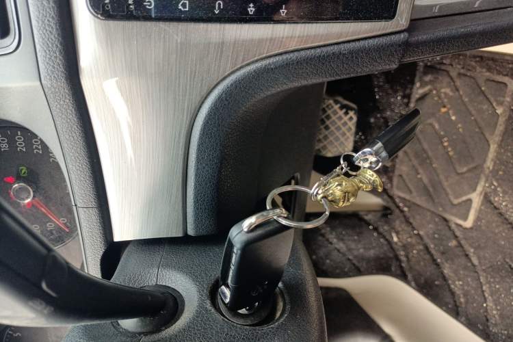 Used Volkswagen Lavida 2013 Revised Classic 1.6L Automatic Fashion Edition Vehicle Key