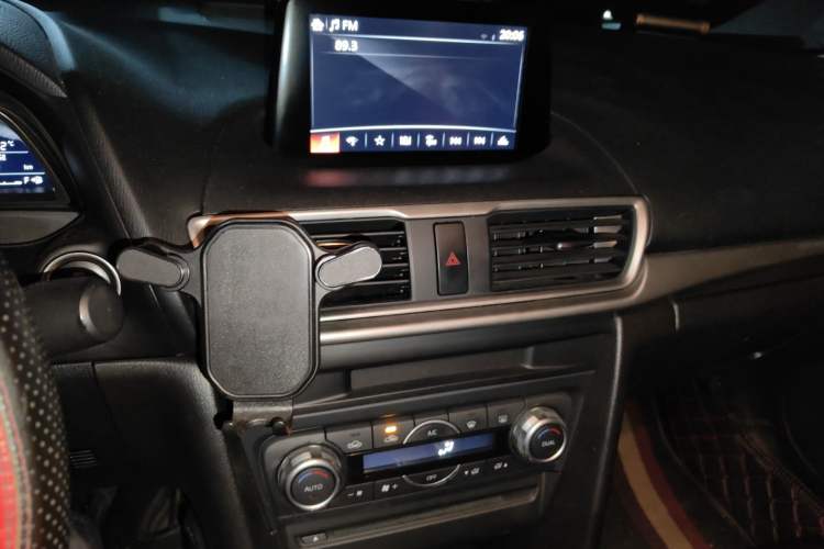 Used Mazda 3 Axela 2017 Sedan 1.5L Automatic Luxury Model China VI Standard