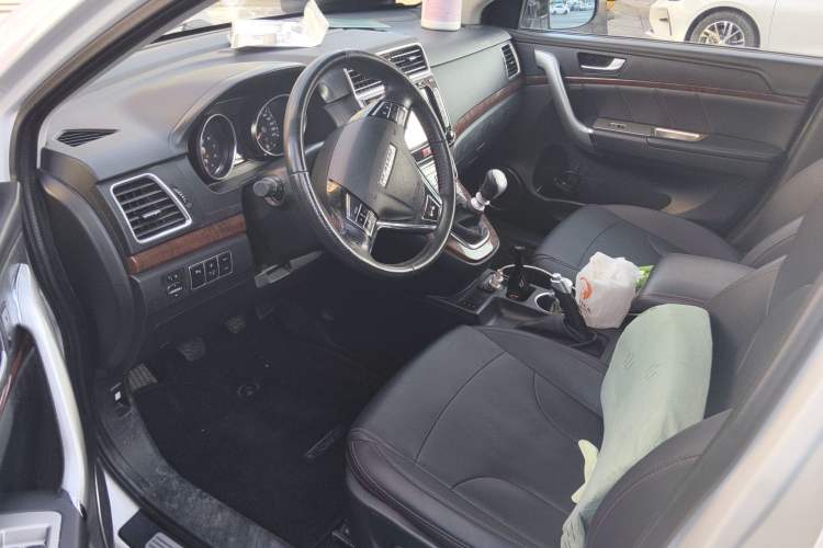 Used Haval H6 2017 Red-Label Sport Edition 1.5T Manual Two-Wheel Drive Elite Model
