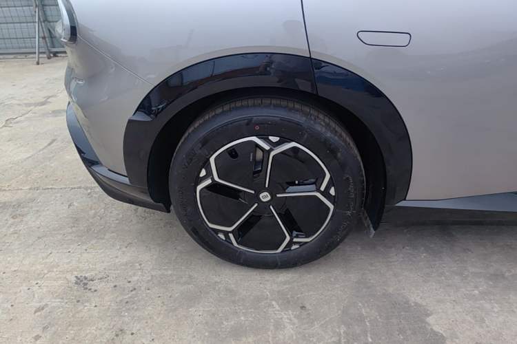 Used Xiaomi Auto YU7 2025 Ultra-Long Range Rear-Wheel Drive Version
