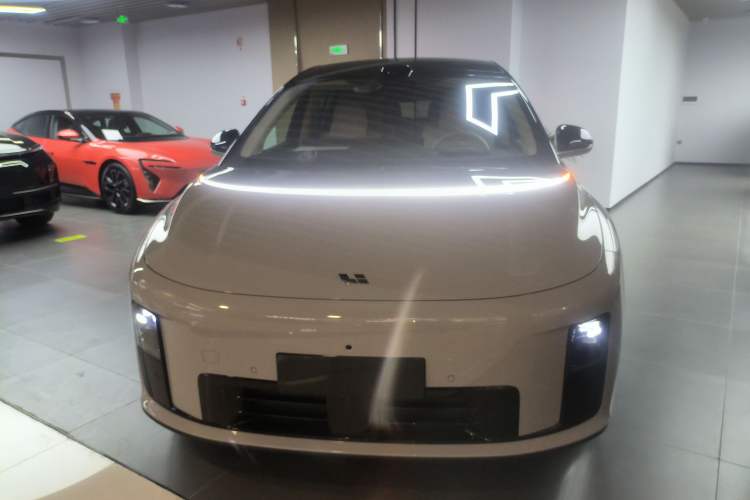 Used Li Auto Li Auto i8 2025 Model Standard Version