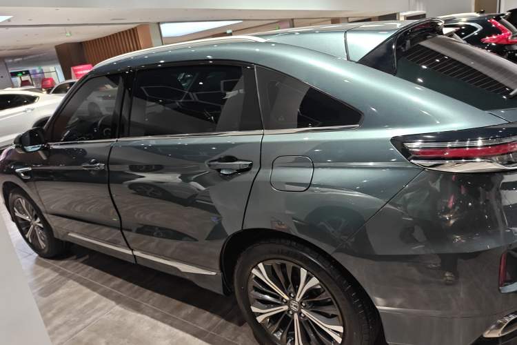 Used Honda UR-V 2020 370TURBO Two-Wheel Drive Luxury Edition
