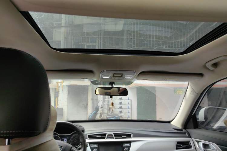 Used Geely Auto Emgrand X7 Sport 2016 1.8TD Automatic ZhiShang Model Headliner