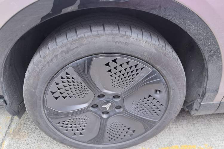 Used VOYAH COURAGE 2024 Four-Wheel Drive Global Edition Left Front Wheel Hub