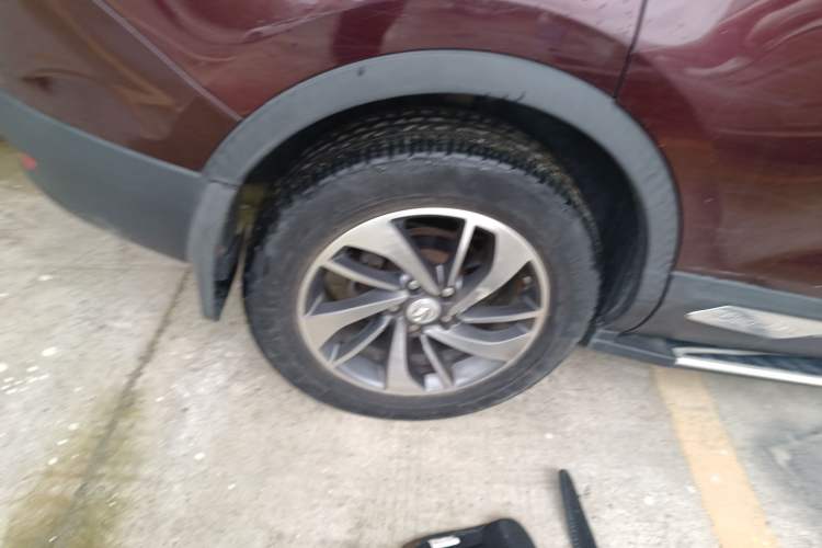 Used Baojun 560 2015 1.8L manual luxury version Right Rear Wheel Hub