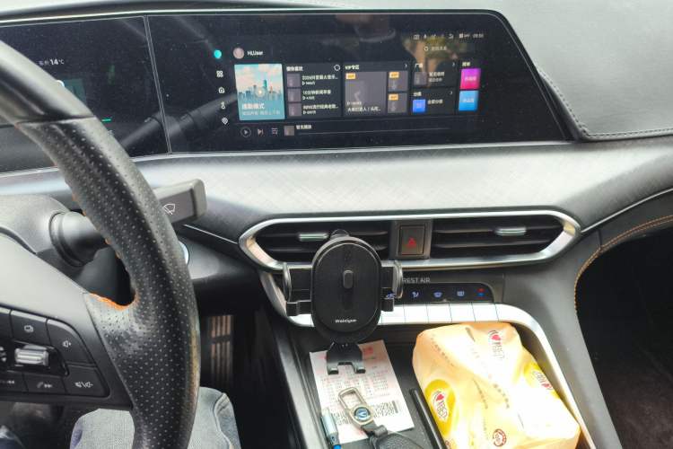 Used CHANGAN UNI-T 2022 1.5T Prestige Version