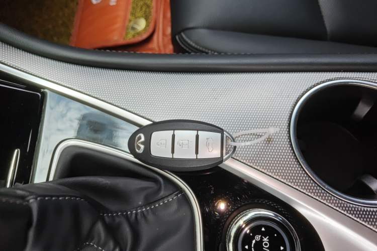 Used Infiniti Q50L 2018 2.0T Enjoyment Version China V Standard
