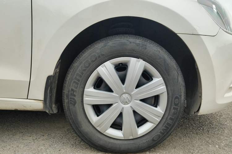 Used Volkswagen Jetta 2013 1.6L Manual Fashion Edition
