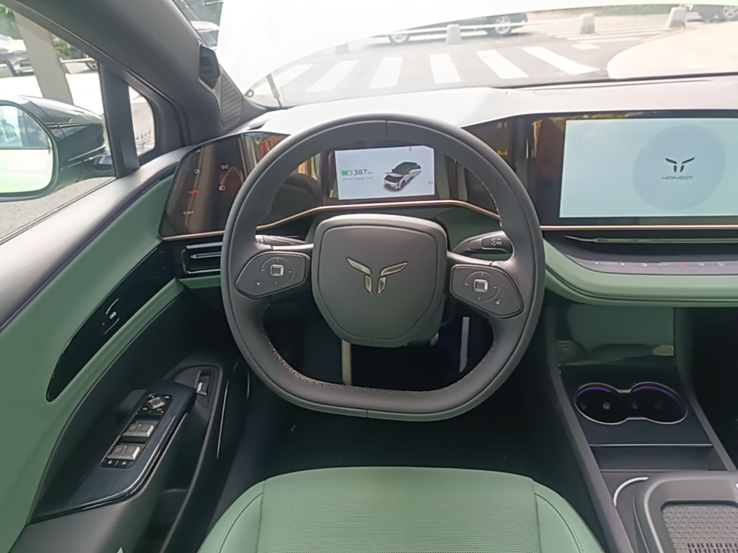 Hongqi EH7 2025 690 Smart Selection Edition — снимка 13