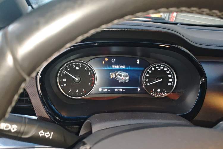 Used Buick GL8 2021 Land Cruiser Executive Class 652T Smart Luxury Model Instrument Cluster