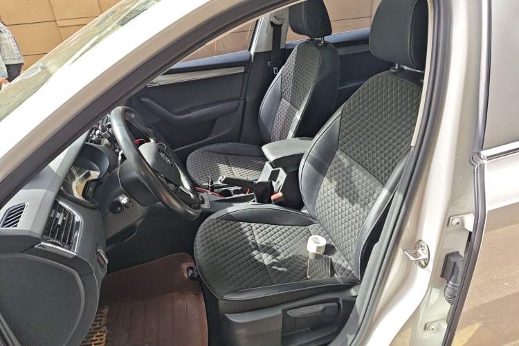 Used Skoda Octavia 2018 TSI280 DSG Luxury Edition Left Front Seat