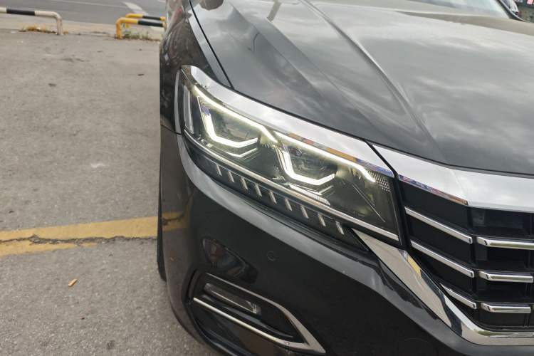 Used Volkswagen Passat 2019 330TSI Luxury Edition China V Standard Right Front Headlight