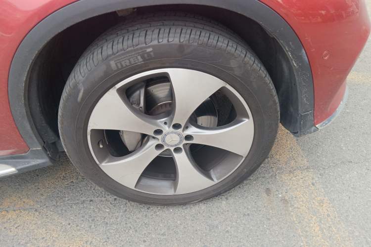 Used Mercedes-Benz GLC 2016 GLC 300 4MATIC Luxury Model
