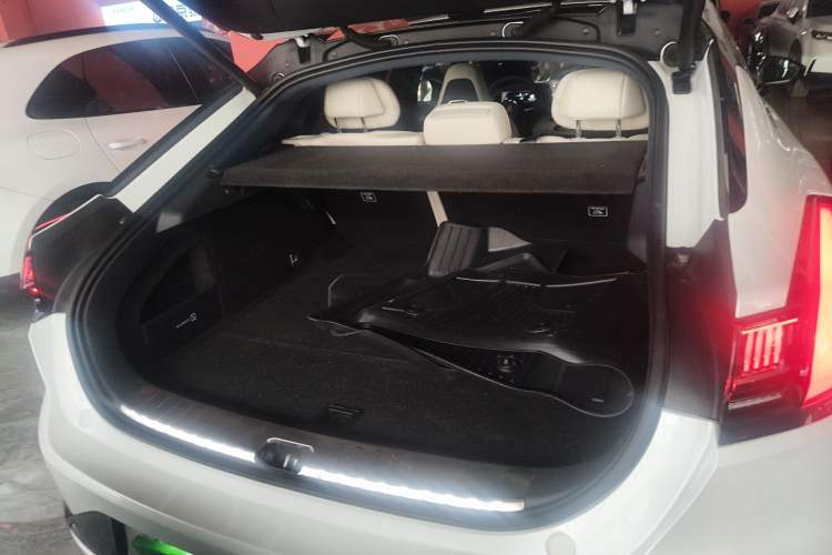 Used Zeekr 001 2022 Ultra-Long Range Dual-Motor YOU Version