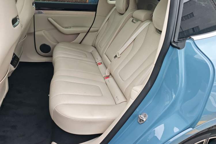 Used Hima Luxeed R7 2024 All-Electric 667 km Max