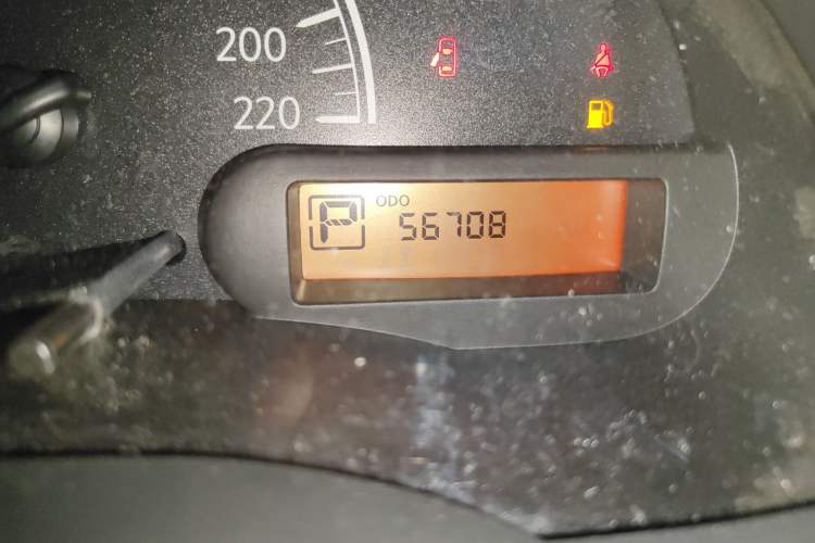 Used Nissan Sunny 2015 1.5XE CVT Comfort Edition Odometer Close Up