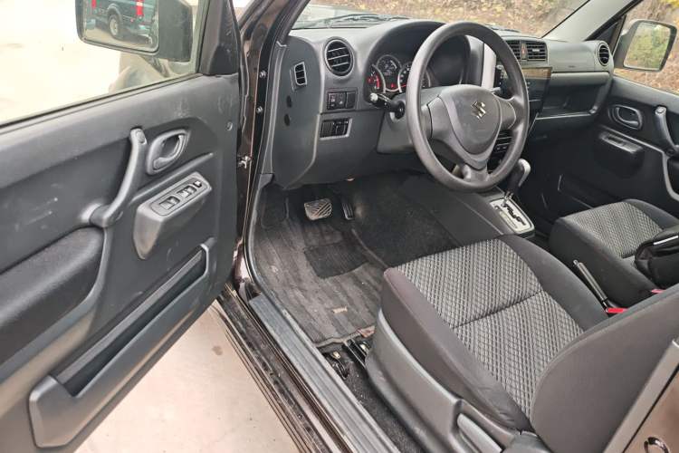 Used Suzuki Jimny 2015 1.3 AT JLX