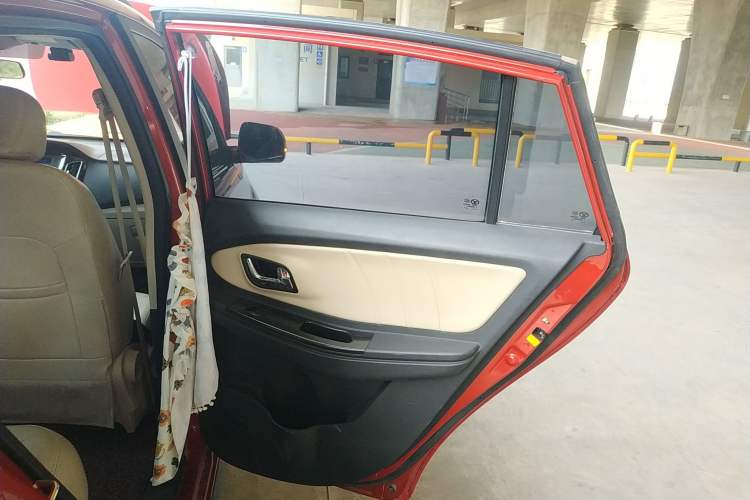 Used FAW Yingzhi G3 2015 1.5L CVT Zhihao Edition