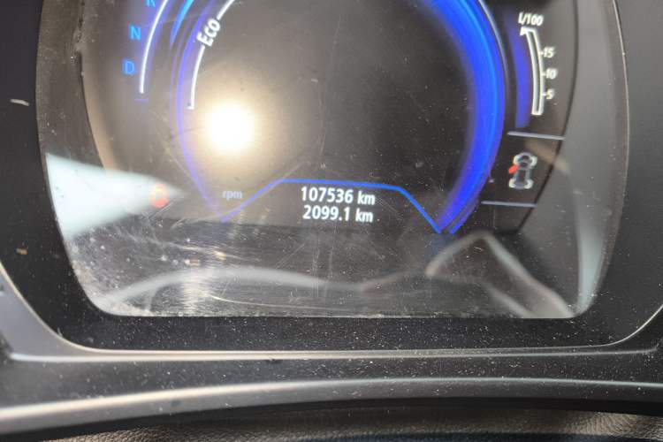 Used Renault Koleos 2018 2.0L Two-Wheel Drive 120th Anniversary Limited Edition Odometer Close Up