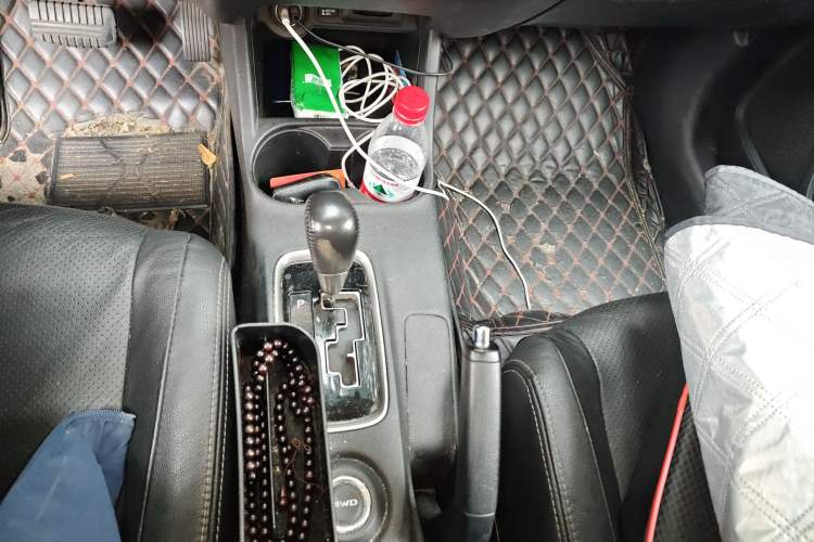 Used Mitsubishi Outlander 2016 2.4L 4x4 Luxury Edition 7-Seater