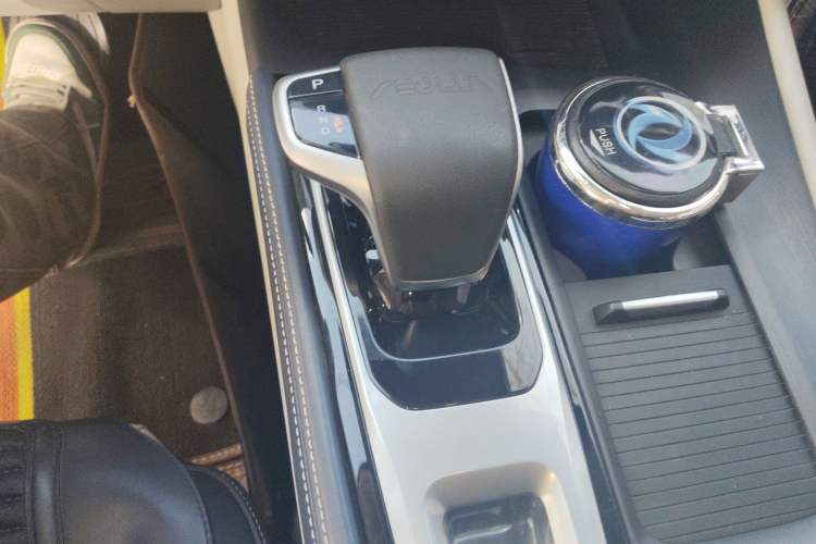 Used Dongfeng Aeolus Huge 2022 Mach Dual-Motor 1.5T MHD Dare-to-Dream Edition