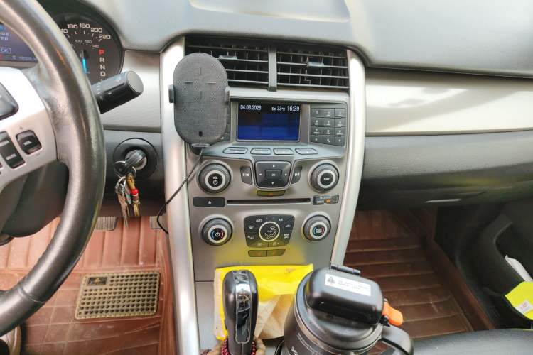 Used Ford Edge 2012 2.0T Elite Sunroof Edition Audio And AC Panel