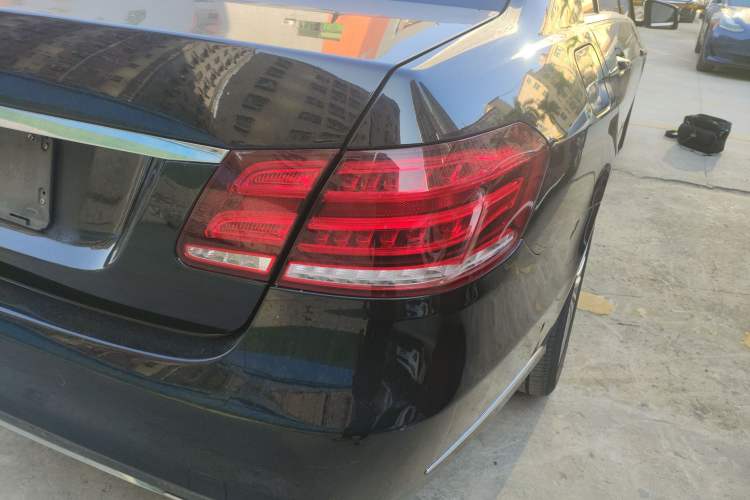 Used Mercedes-Benz E-Class 2015 E 260 L
