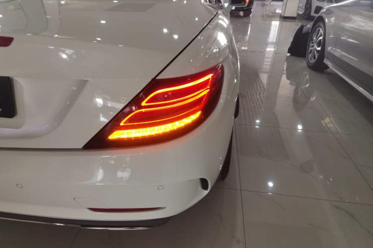 Used Mercedes-Benz SLC 2016 SLC 200 Fashion Model
