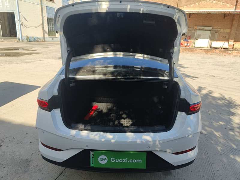 Used BYD Qin PLUS 2025 DM-i Smart Drive 55KM Leading Model — 18