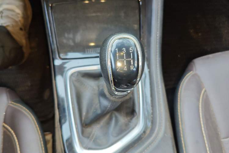 Used CHANGAN CS35PLUS 2019 1.6L Manual Chuanlian Edition