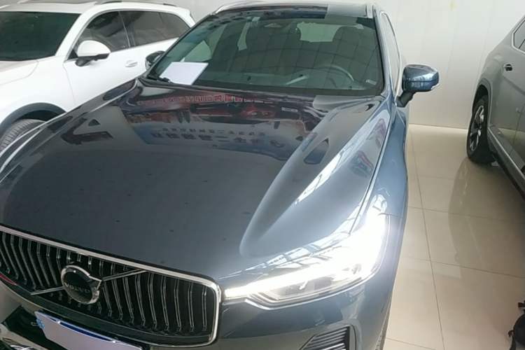 Used Volvo XC60 2023 B5 4x4 Smart Luxury Edition