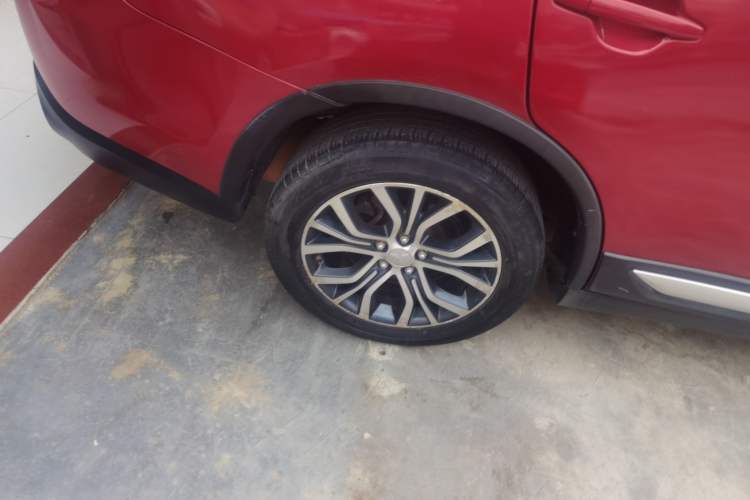 Used Mitsubishi Outlander 2018 2.0L Two-Wheel Drive Glory Edition 5 Seats
