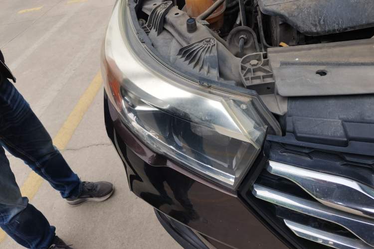 Used GAC Trumpchi GS4 2017 200T Manual Two-Wheel Drive Elite Edition Right Front Headlight