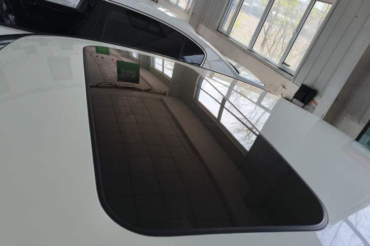 Used Infiniti Q50L 2018 2.0T Comfort Edition China VI Standard Roof