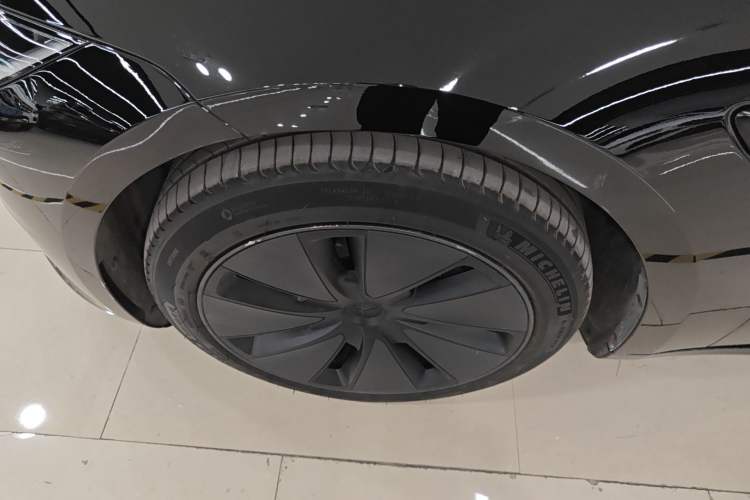 Used Tesla Model 3 2023 Rear-Wheel-Drive Version
