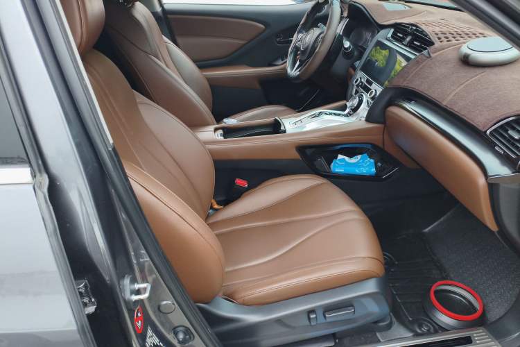 Used Acura CDX 2016 1.5T Two-Wheel Drive Deluxe Edition