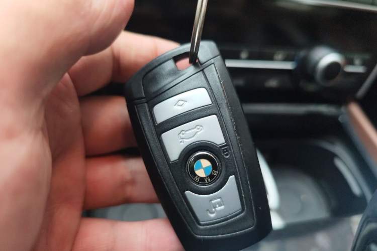 Used BMW 5 Series GT 2014 528i Leading Model
