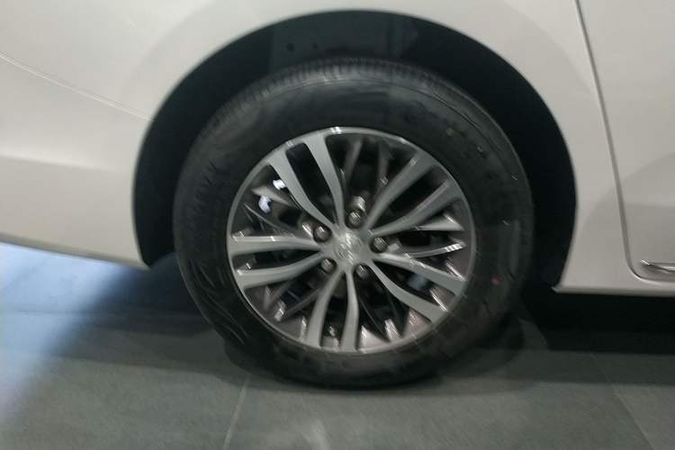 Used Buick GL8 2023 ES Lu Zun Deluxe Model
