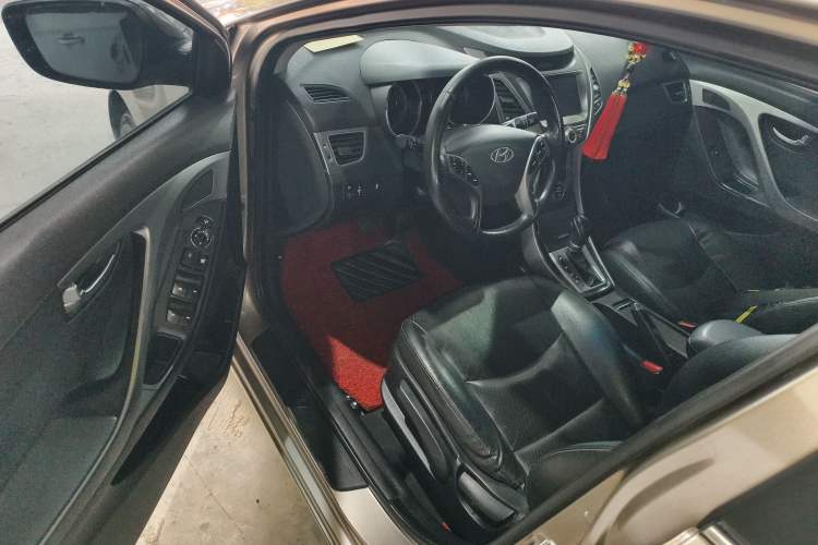 Used Hyundai Elantra (5th Generation / Langdong) 2015 1.6L Automatic Luxury Model